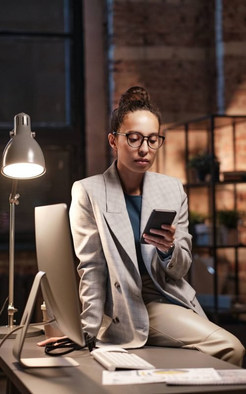woman-scrolling-through-social-media-1.jpg woman-scrolling-through-social-media-1.jpg